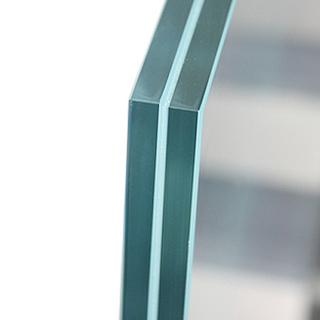 Lamineret glas med folie mellem